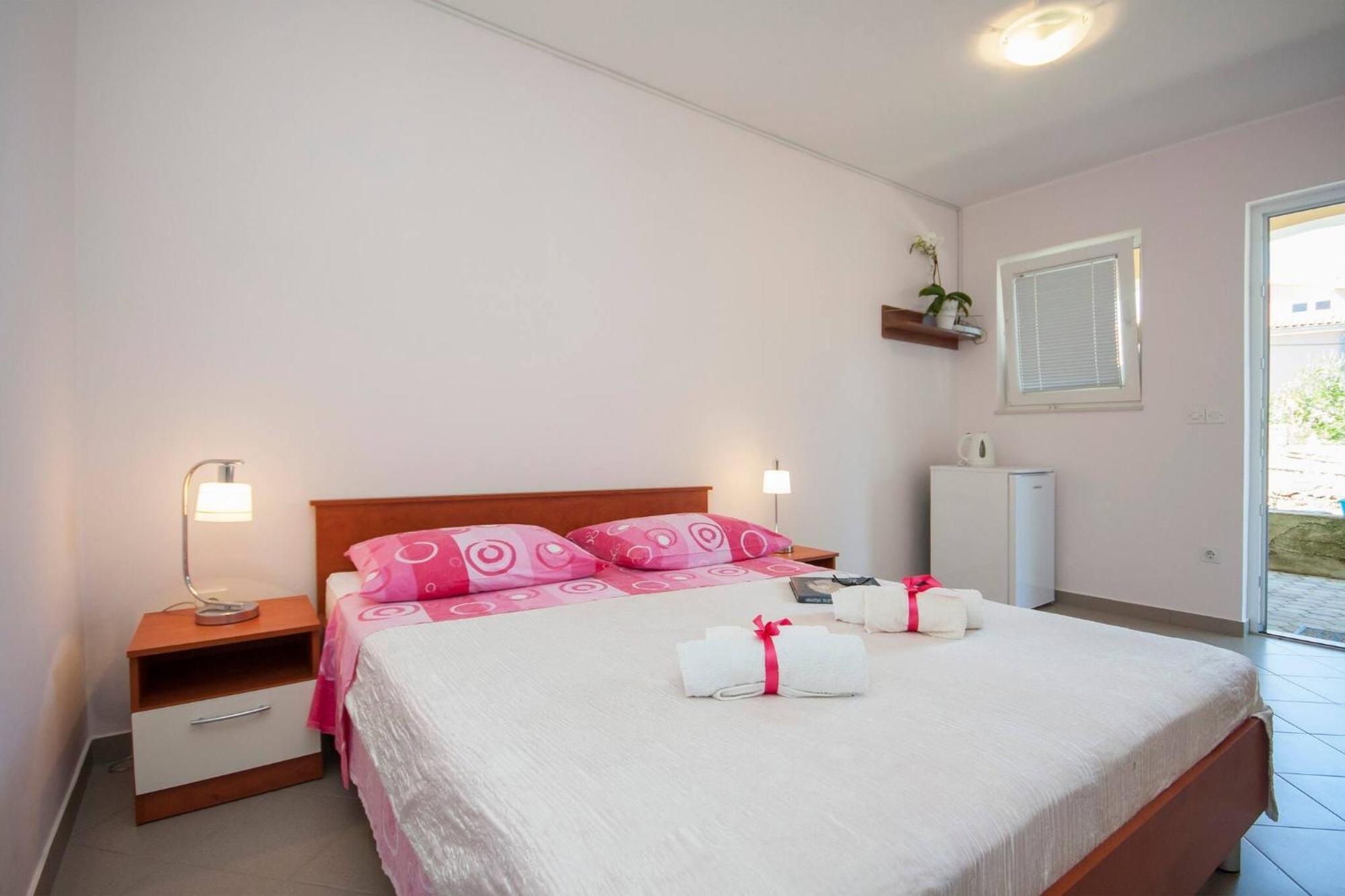 Family Apartments & Rooms Mikelin Primošten Esterno foto