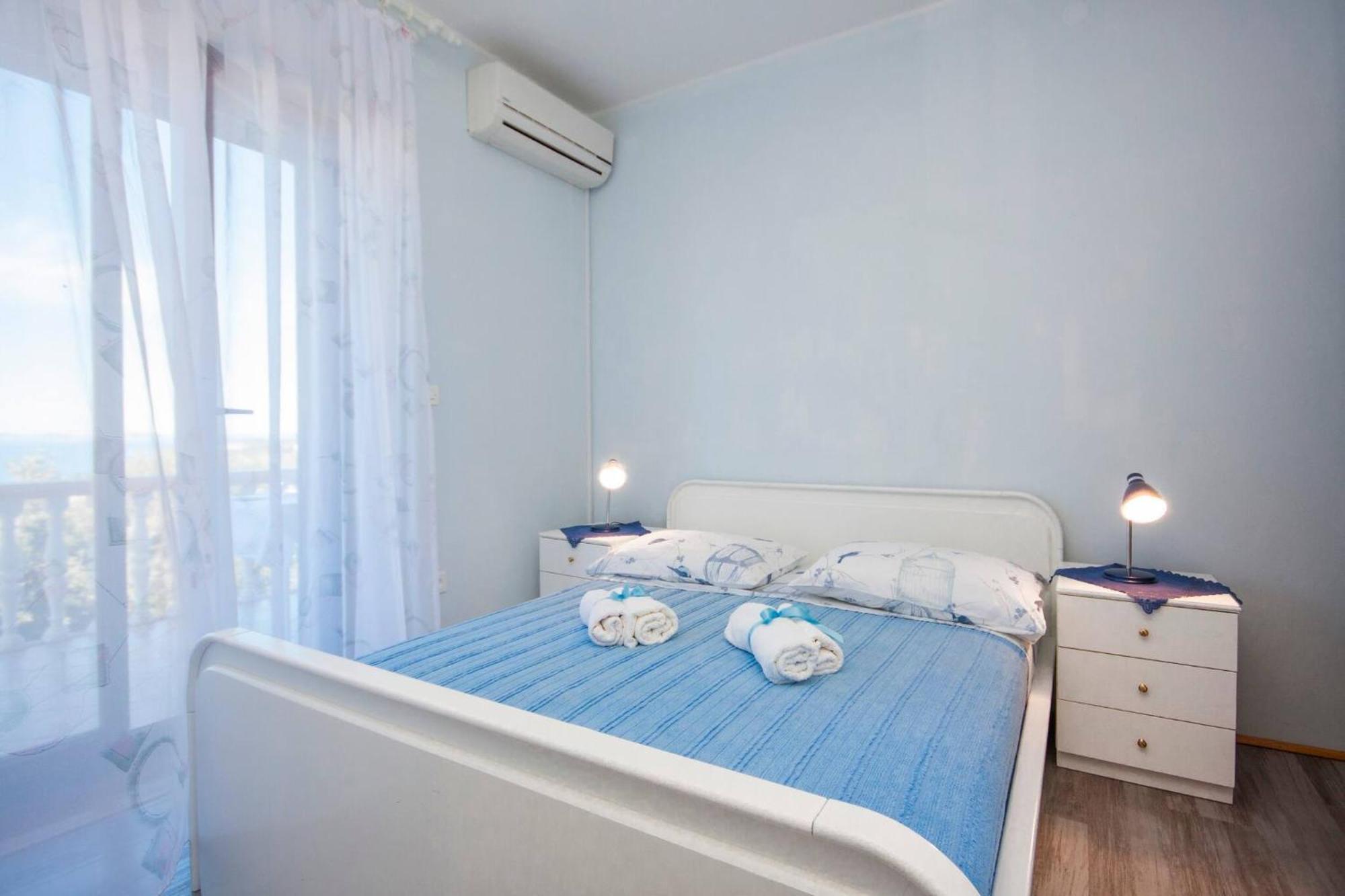Family Apartments & Rooms Mikelin Primošten Esterno foto
