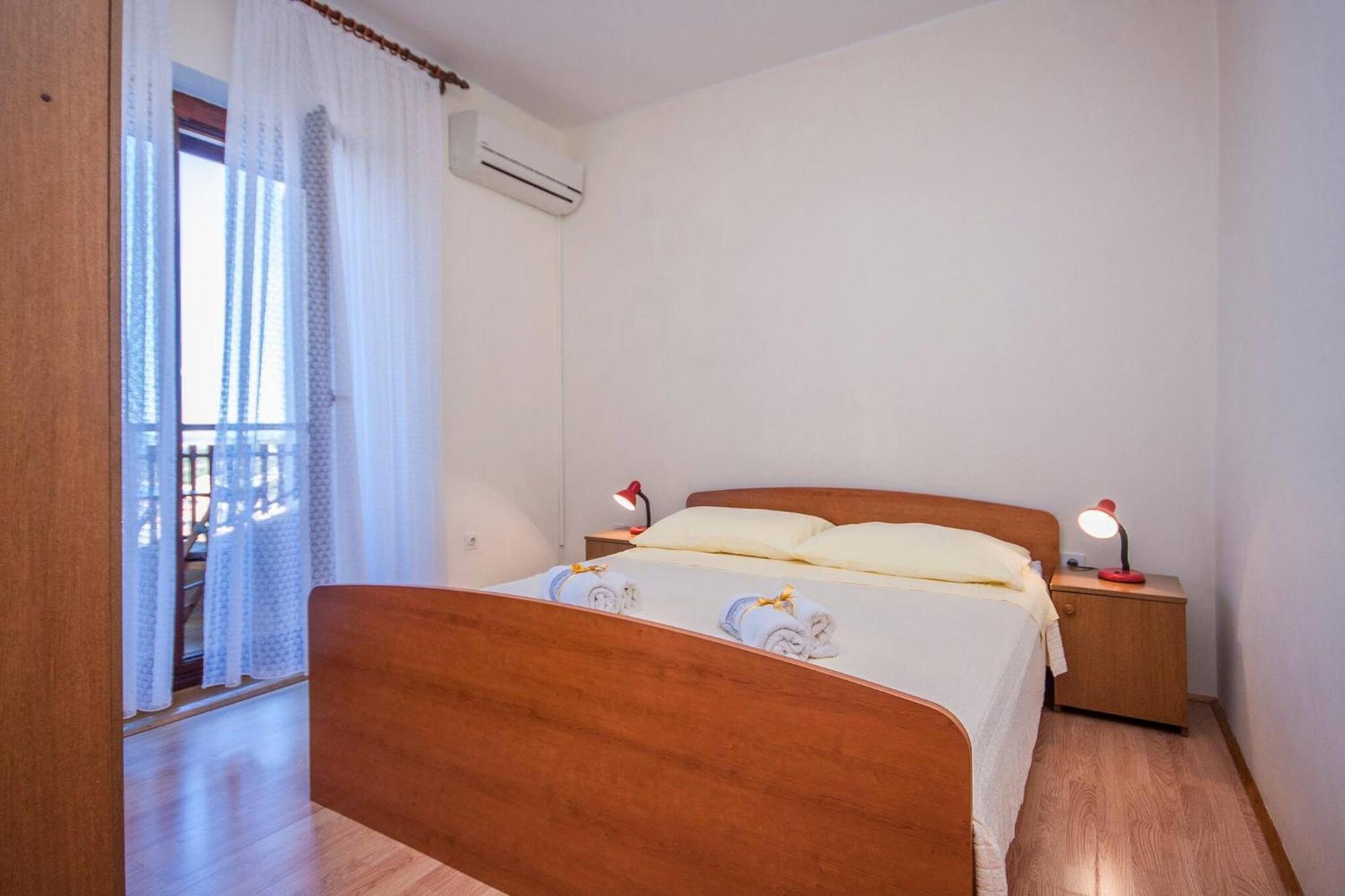 Family Apartments & Rooms Mikelin Primošten Esterno foto