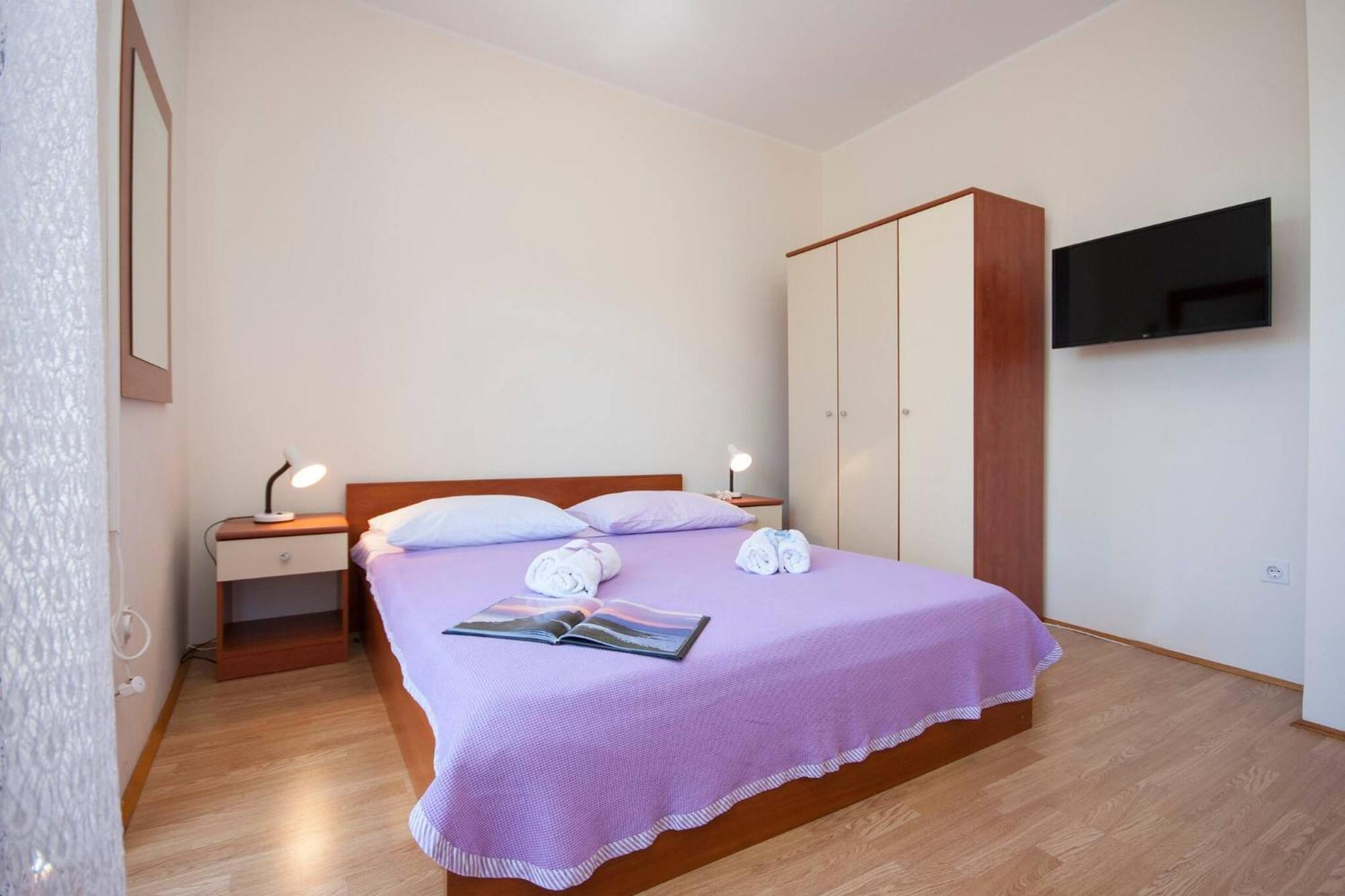 Family Apartments & Rooms Mikelin Primošten Esterno foto